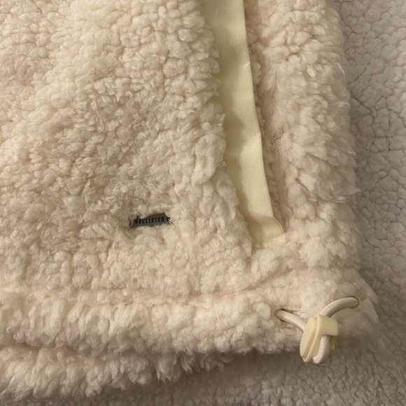 Hollister Sherpa Hoodie - Picture 6 of 12